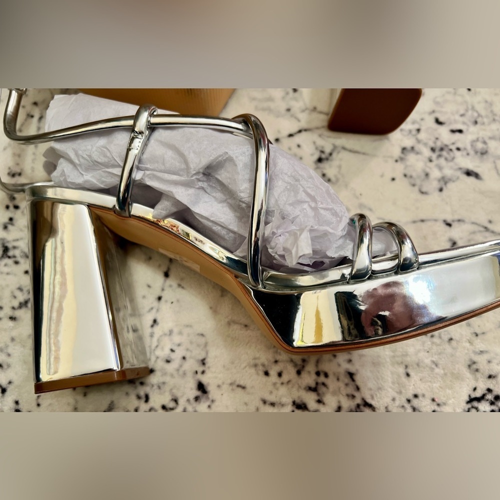 NEW Marc Fisher Women's Gimie Heeled Sandals - Silver US 11m - Picture 9 of 11